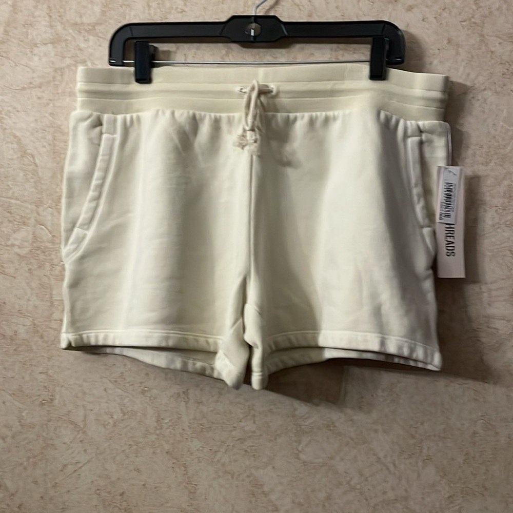 Good Threads Drawstring Shorts - Picture 2 of 8